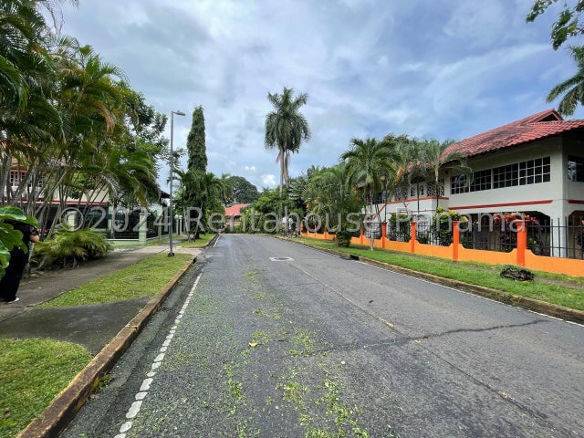 Spacious Family Home for Rent in Albrook